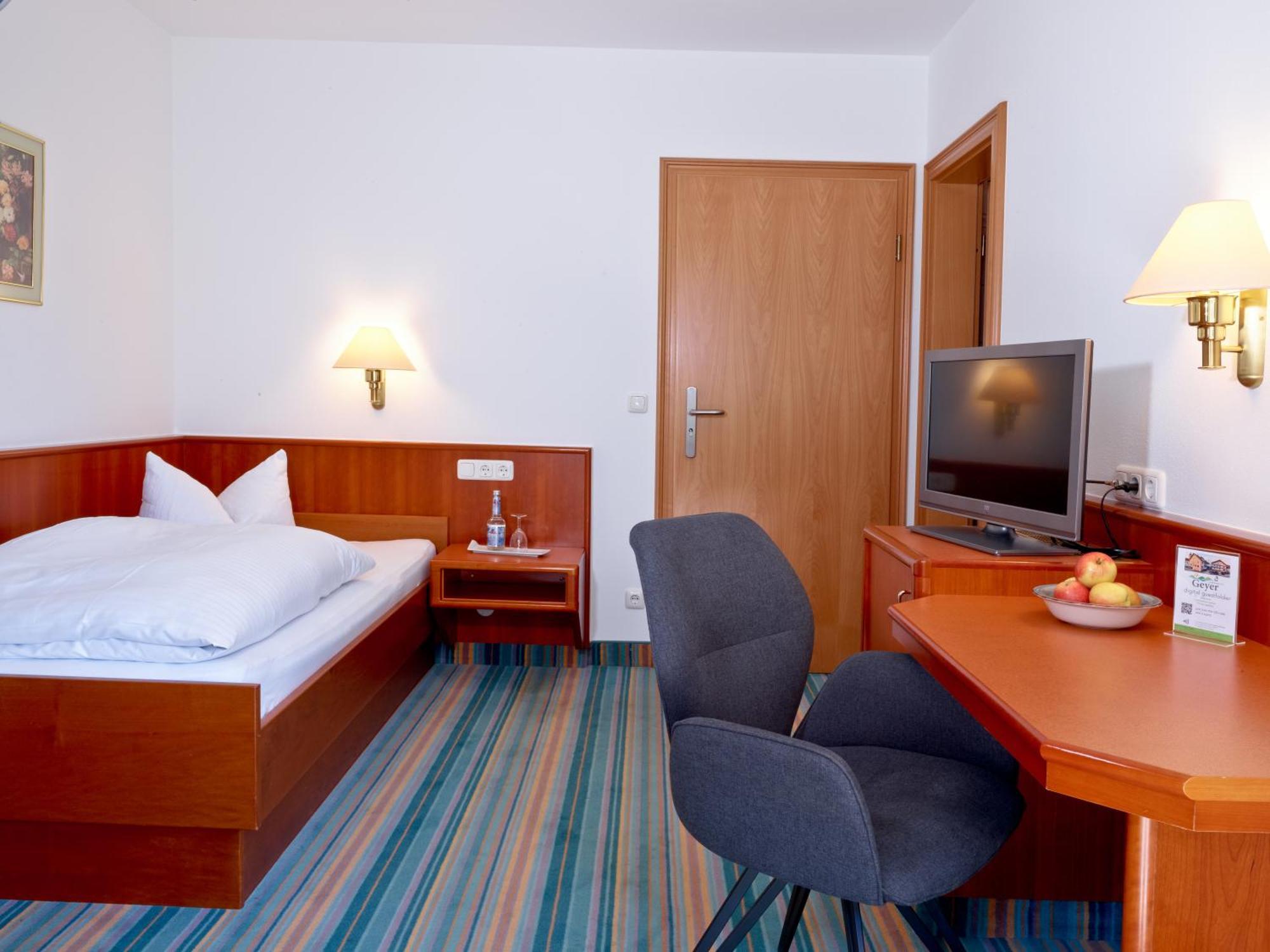 Landhotel Geyer Kipfenberg Exterior photo