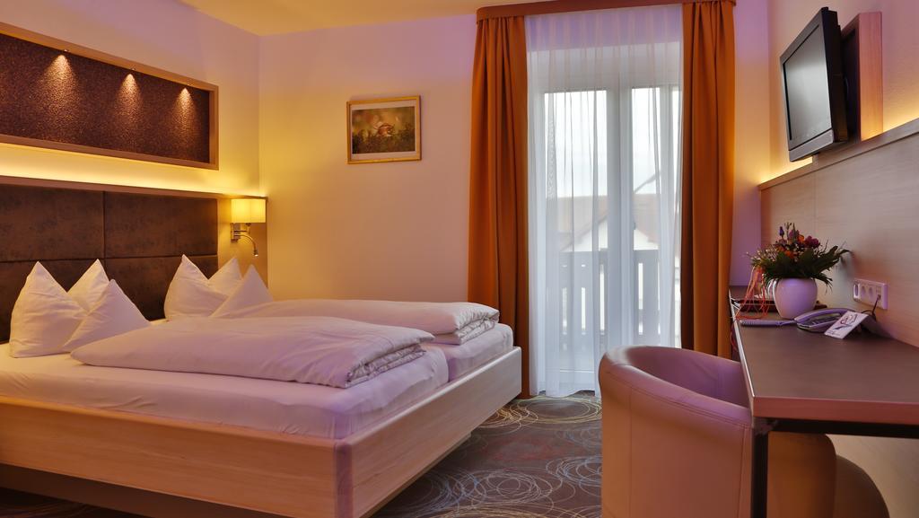 Landhotel Geyer Kipfenberg Exterior photo
